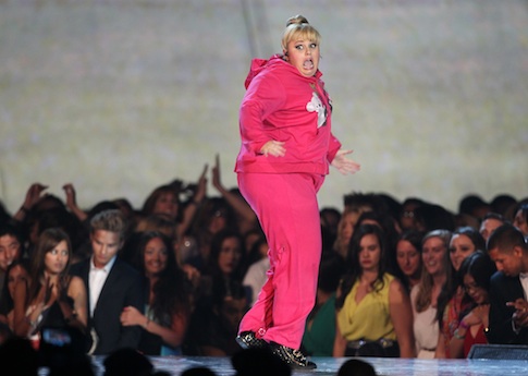 Rebel Wilson performs as Fat Amy of "Pitch Perfect" at the MTV Movie Awards / AP