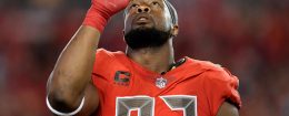 Tampa Bay Buccaneers defensive tackle Gerald McCoy (93) during an NFL football game against the Patriots. (Photo by Roy K. Miller/Icon Sportswire via Getty Images)