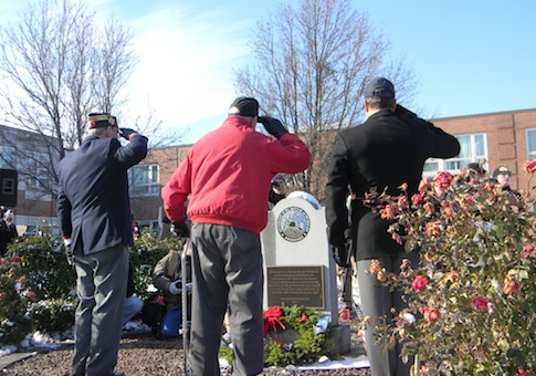 WWII vets wreath ceremony